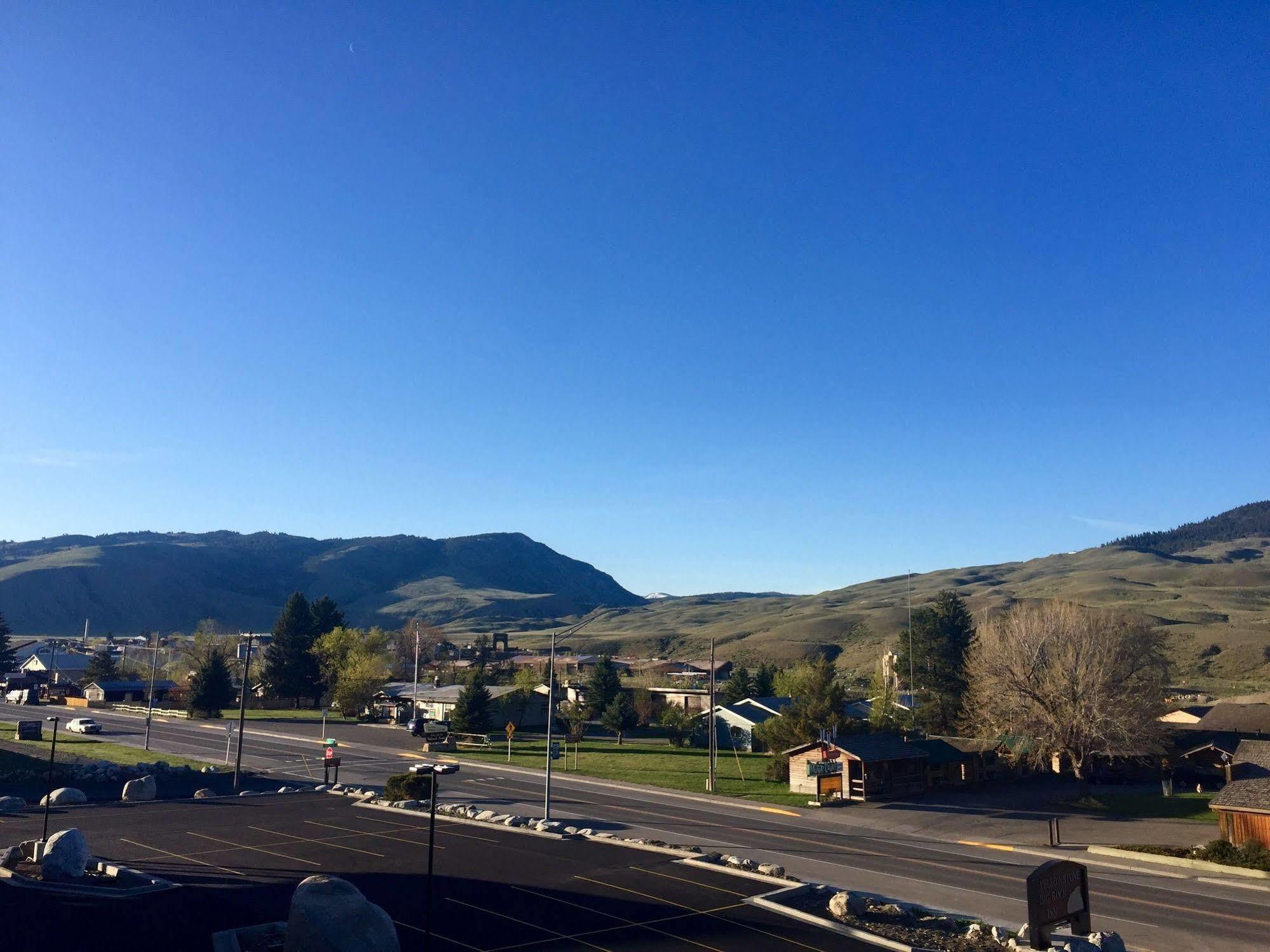 Yellowstone Big Rock Inn Gardiner Esterno foto